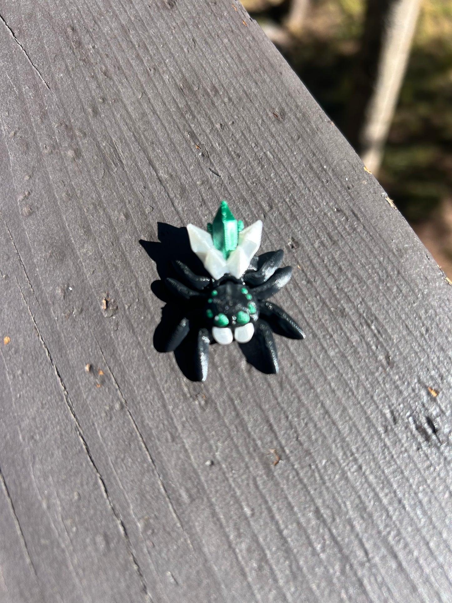 Magnetic Articulated Crystal Spiders
