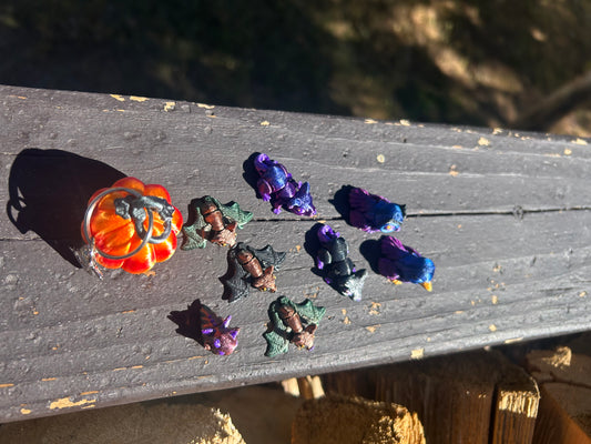 Halloween Mystery Hatchling Keychains (Med)