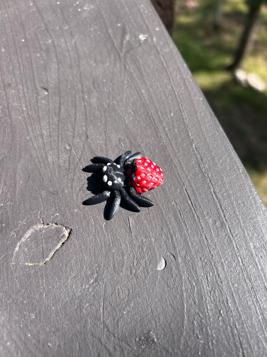Magnetic Articulated Strawberry Spiders