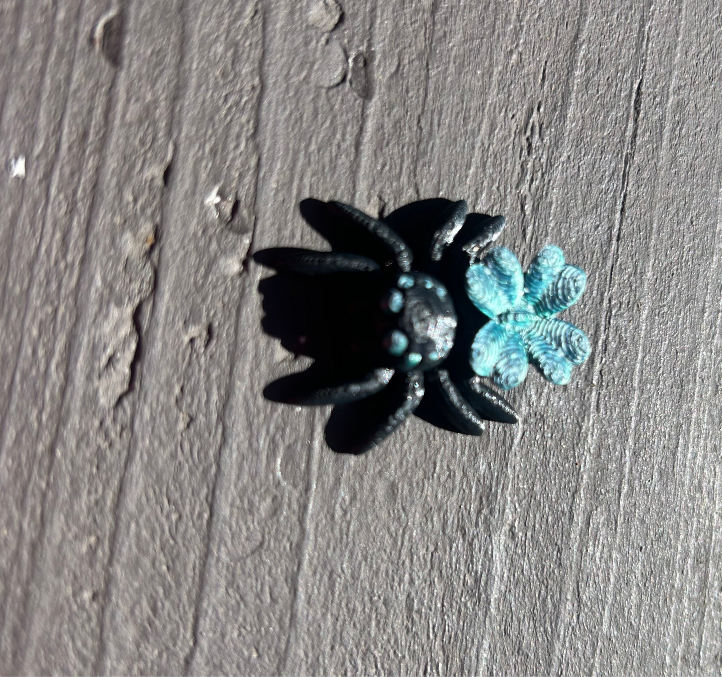 Magnetic Articulated Clover Spiders